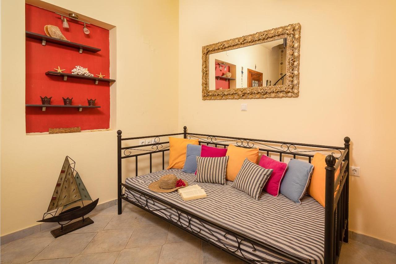 Coralli House Chalki Town Bagian luar foto