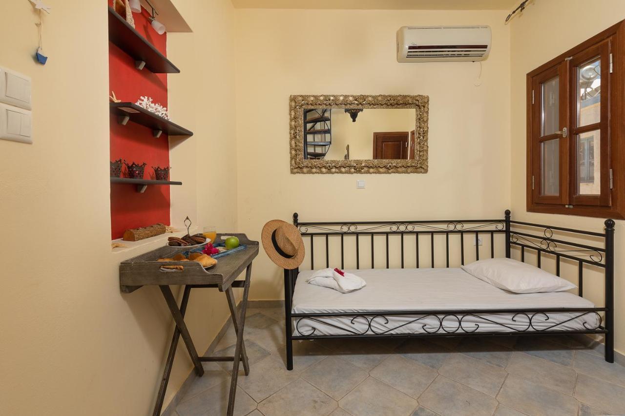 Coralli House Chalki Town Bagian luar foto